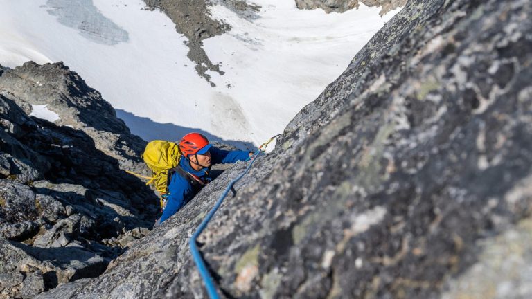 Skagastølsryggen med fjellfører